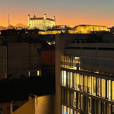 Old Town Apartment Black Μπρατισλάβα Εξωτερικό φωτογραφία