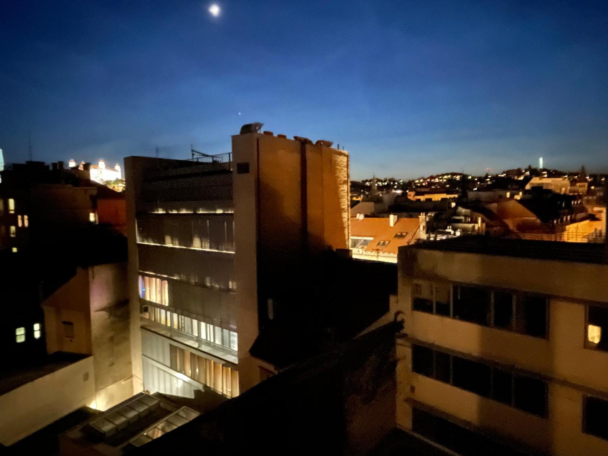 Old Town Apartment Black Μπρατισλάβα Εξωτερικό φωτογραφία